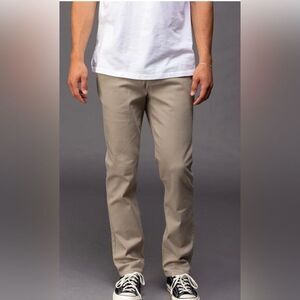 NWT RSQ Men’s Khaki Tan Skinny Chino Flat Front Casual Pants - Size 29 x 30